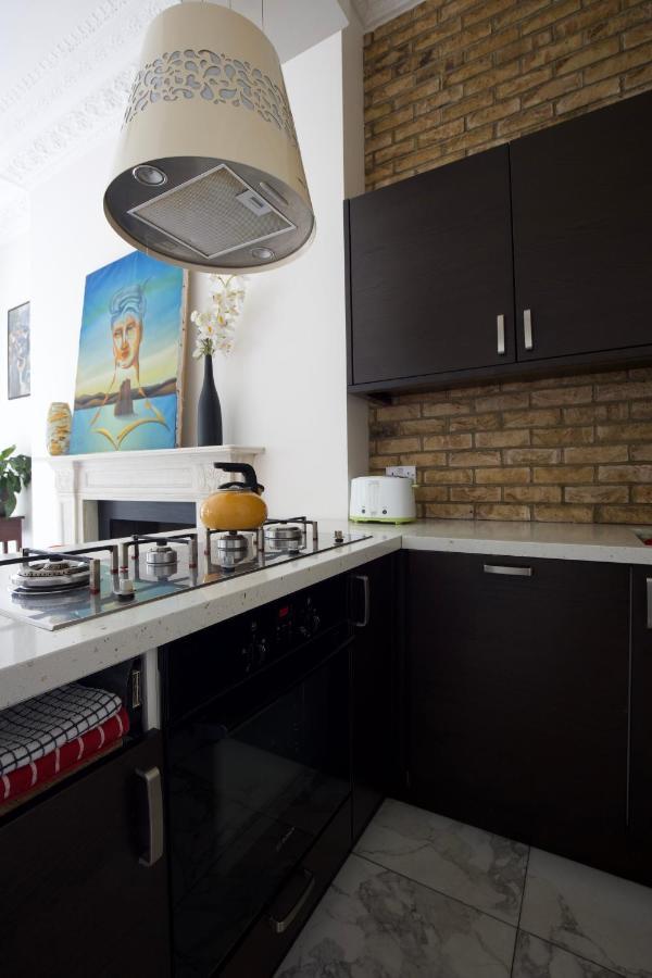 Large 2 Beds Flat Overlooking Clapham Common Park Londres Exterior foto